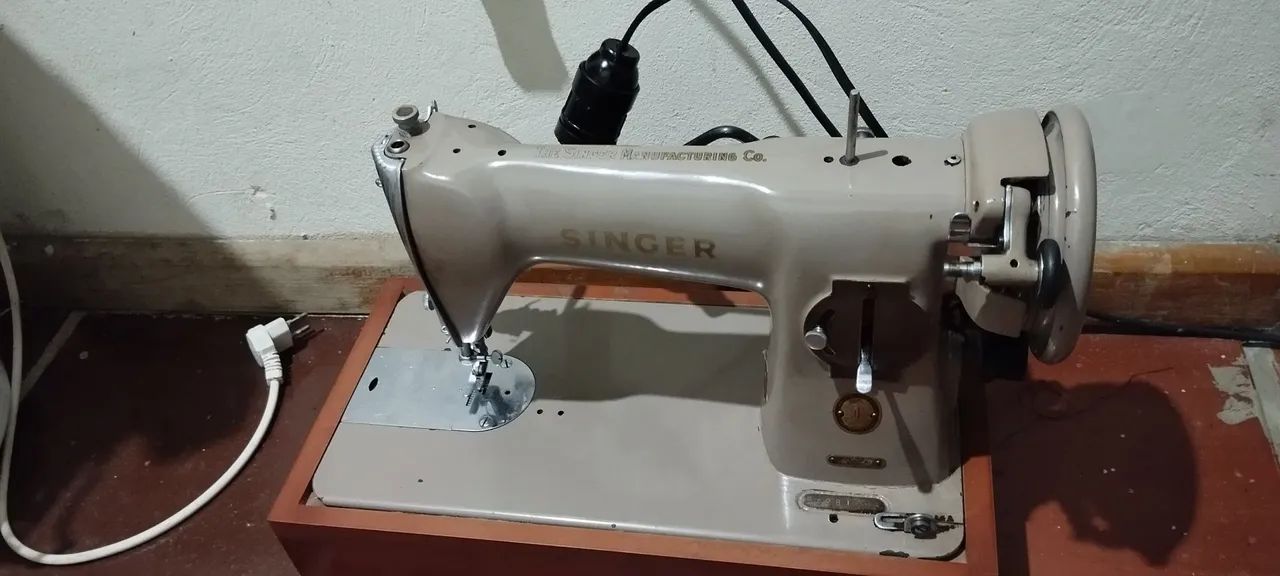 Máquina de costura singer  - Foto 2