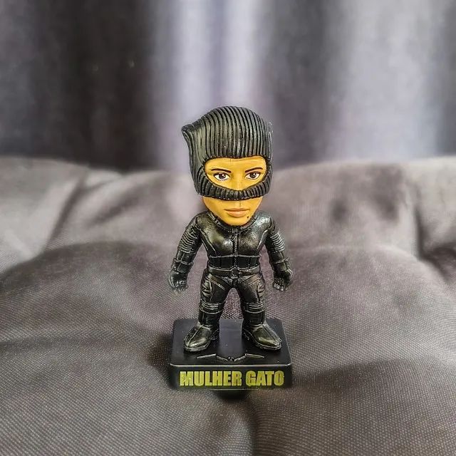 Miniatura Mulher Gato Bobs Cinemark 2022