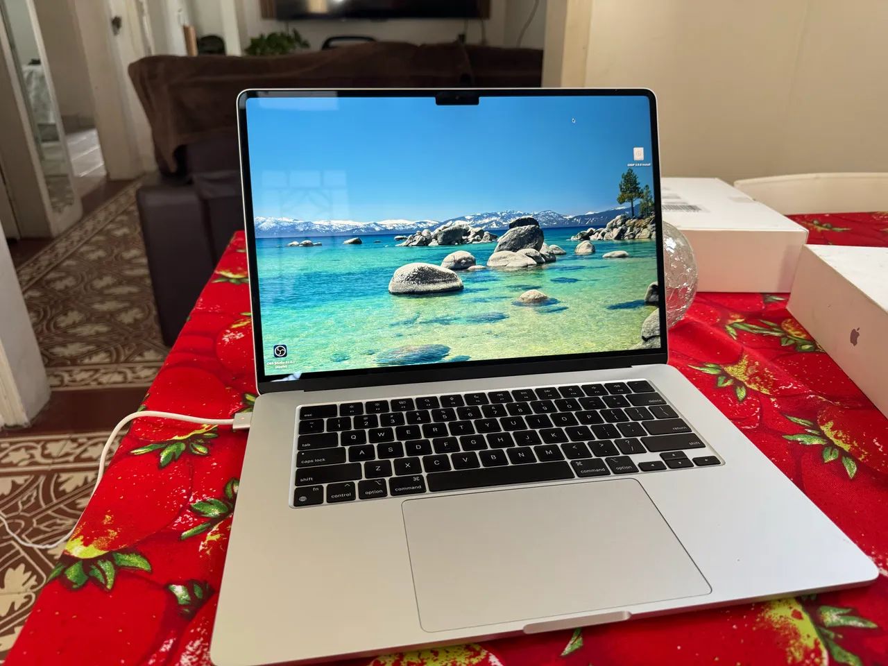 【美品】MacBook Air M3 8GB 256GB UK配列 充放電93回 Macbook Air M3 13,6