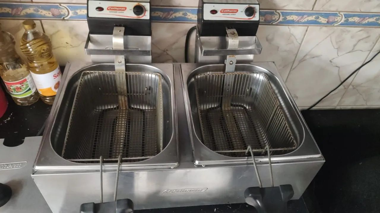 Fritadeira 2 cubas 220 volts - Foto 4