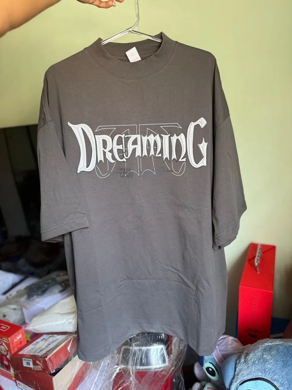 Camiseta Oversized Cinza Estampa com alto relevo 
