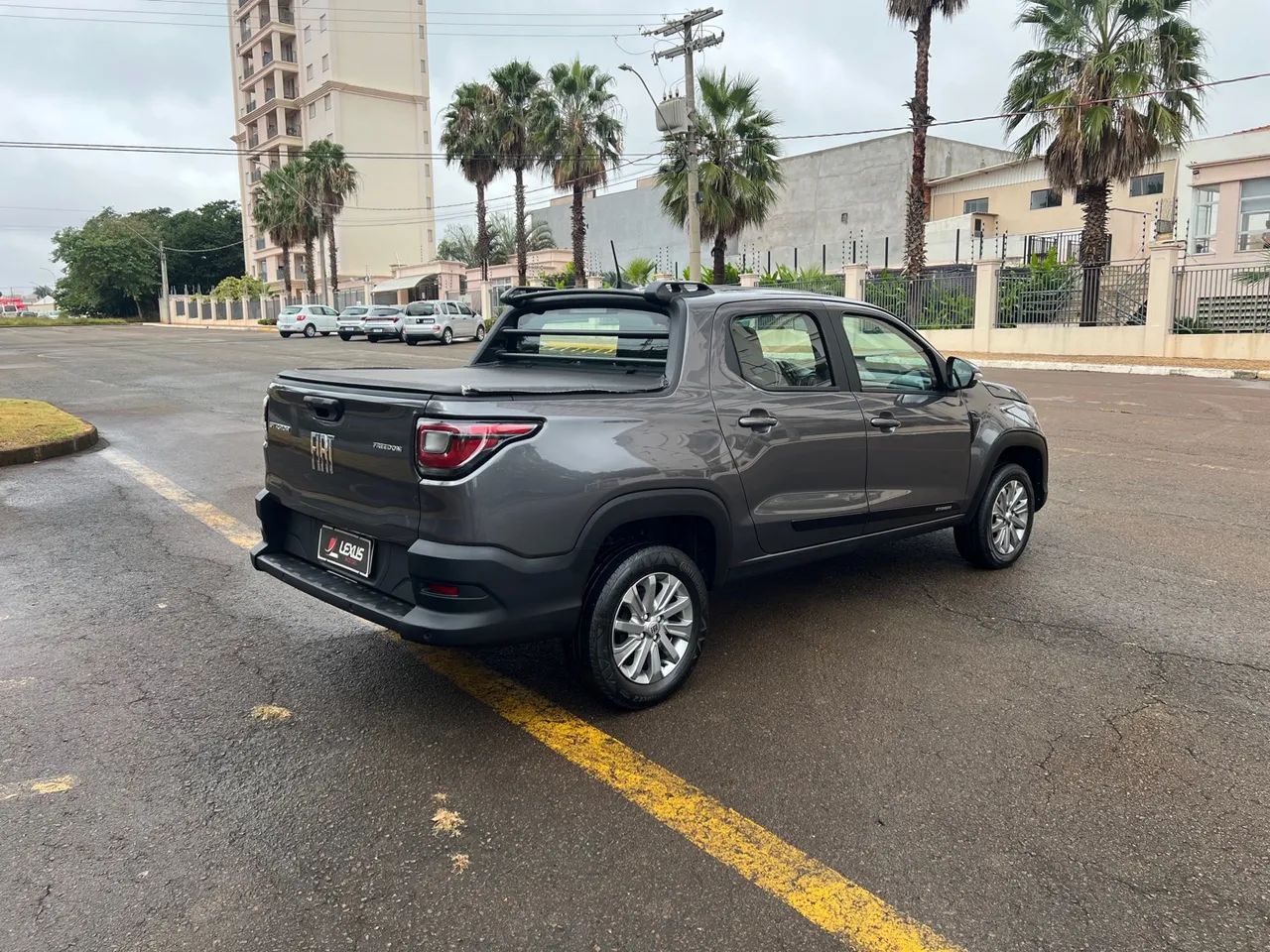 Fiat Strada Freedom 1.3 Flex Dupla / Troco e Financio  - Foto 3