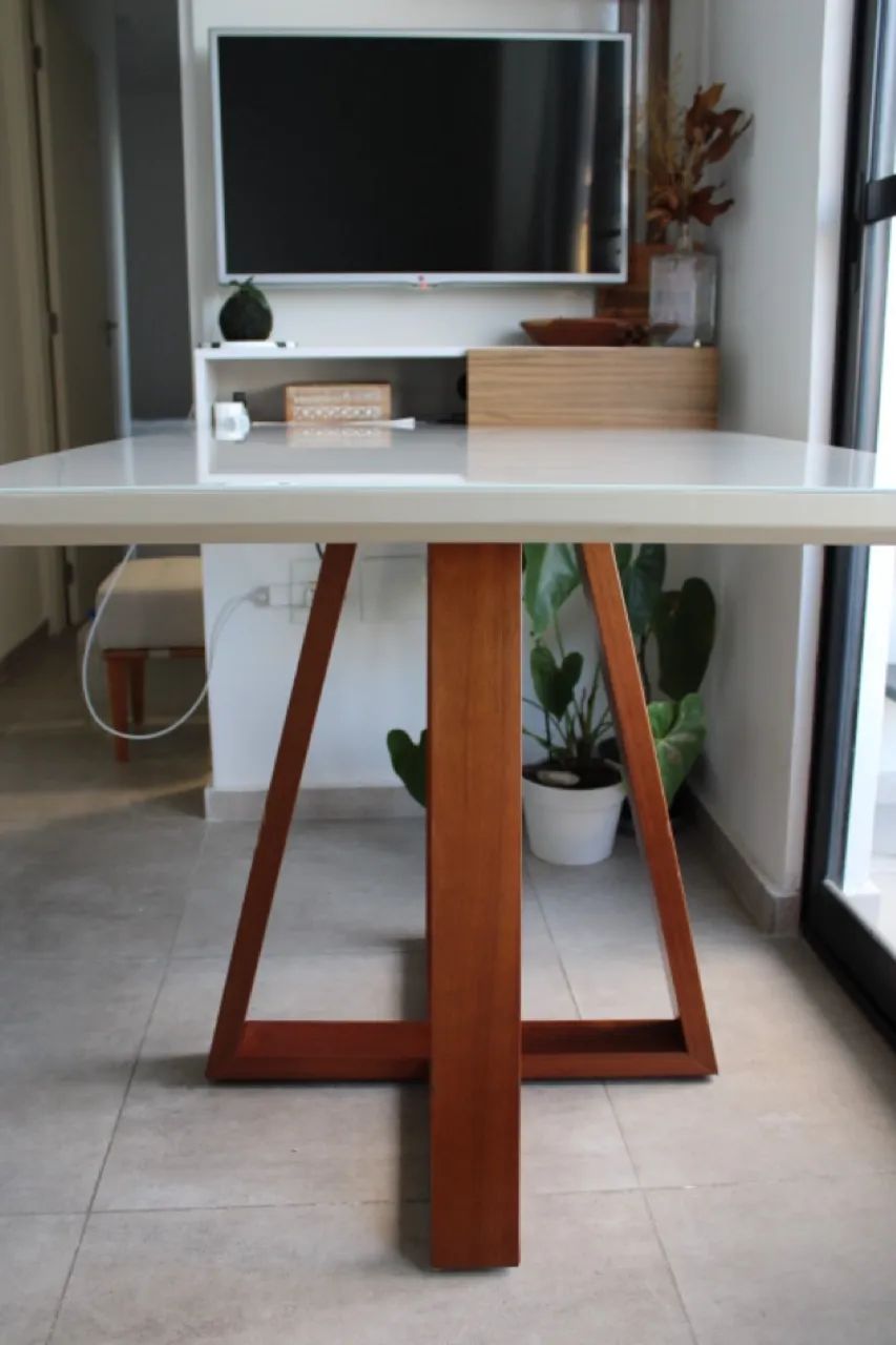 Mesa moderna com design elegante - Foto 3