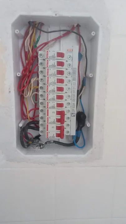 Eletricista de Manutenções Geral  - Foto 2