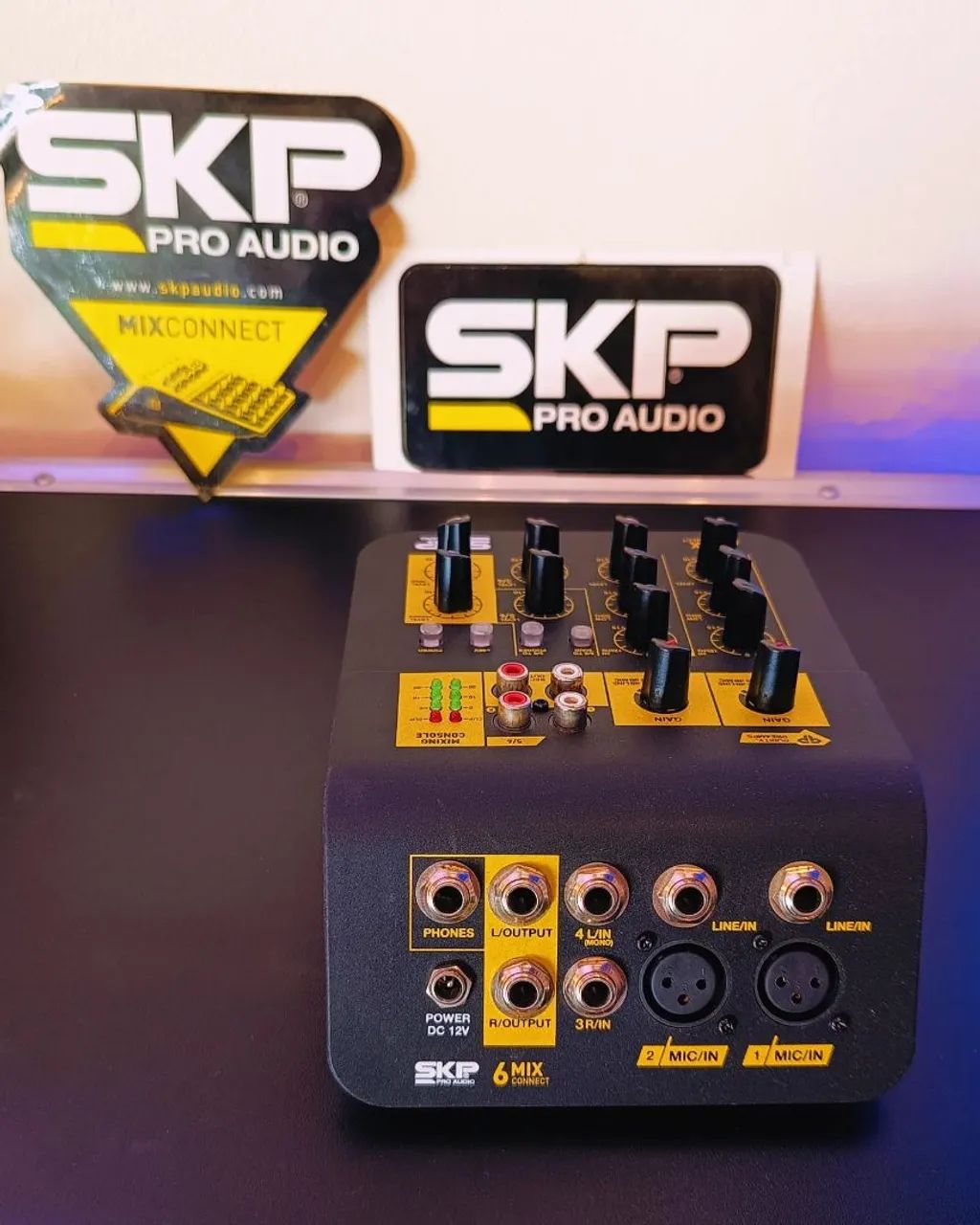 Mesa de Som SKP Pro Audio Mix Connect 6 - 6 Canais - Foto 2
