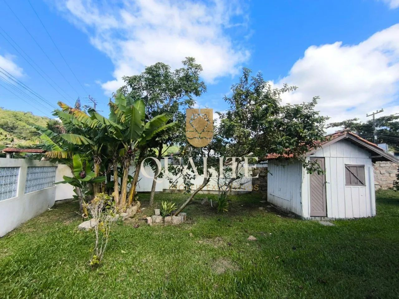 Casa ampla e sofisticada, com 4 suítes, lareira, área de lazer completa amplo terreno, por - Foto 4