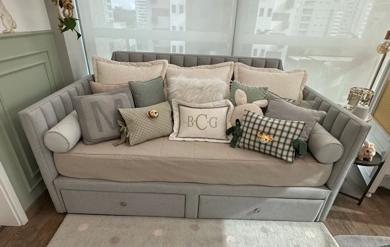 Cama design estofada 