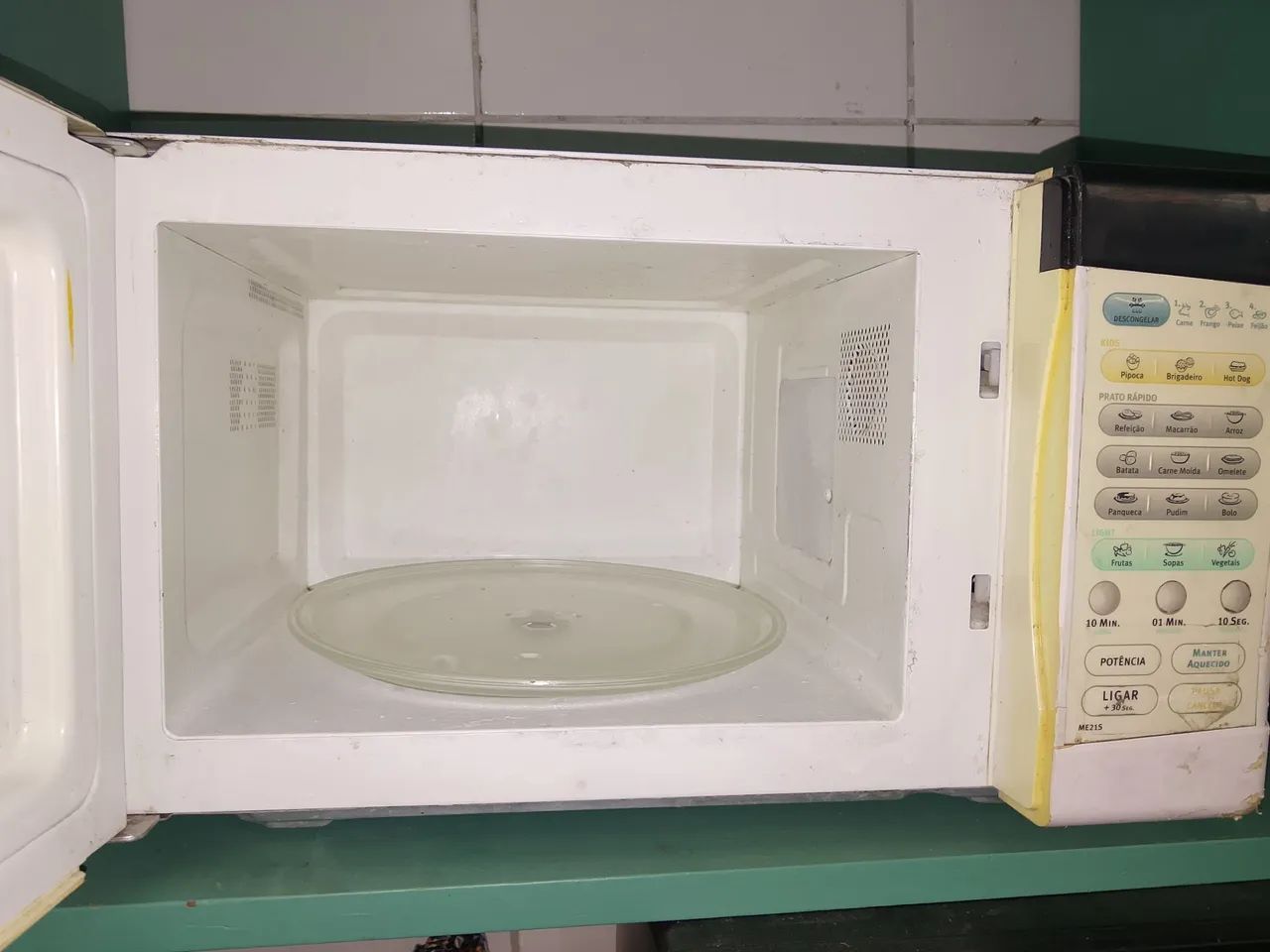 Microondas Eletrolux 127 volts funcionando perfeitamente - Foto 5