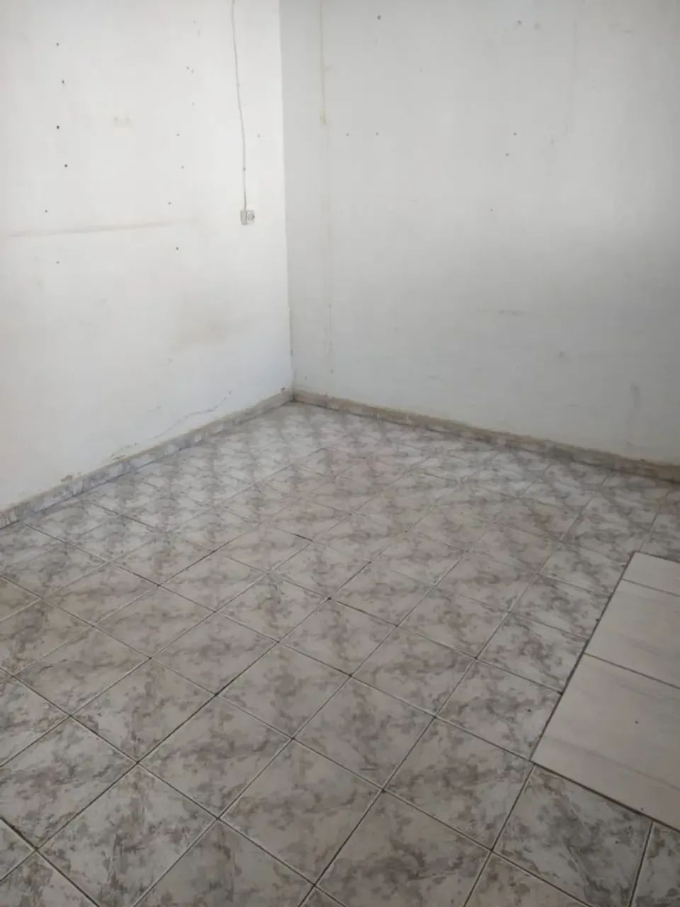 EXCELENTE IMOVEL SITUADO A BEIRA DA DUTRA COM FACIL ACESSO , PODE SER FEITO COMERCIA E RES