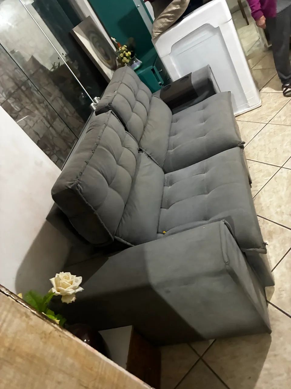 Sofá cama retrátil confortável 