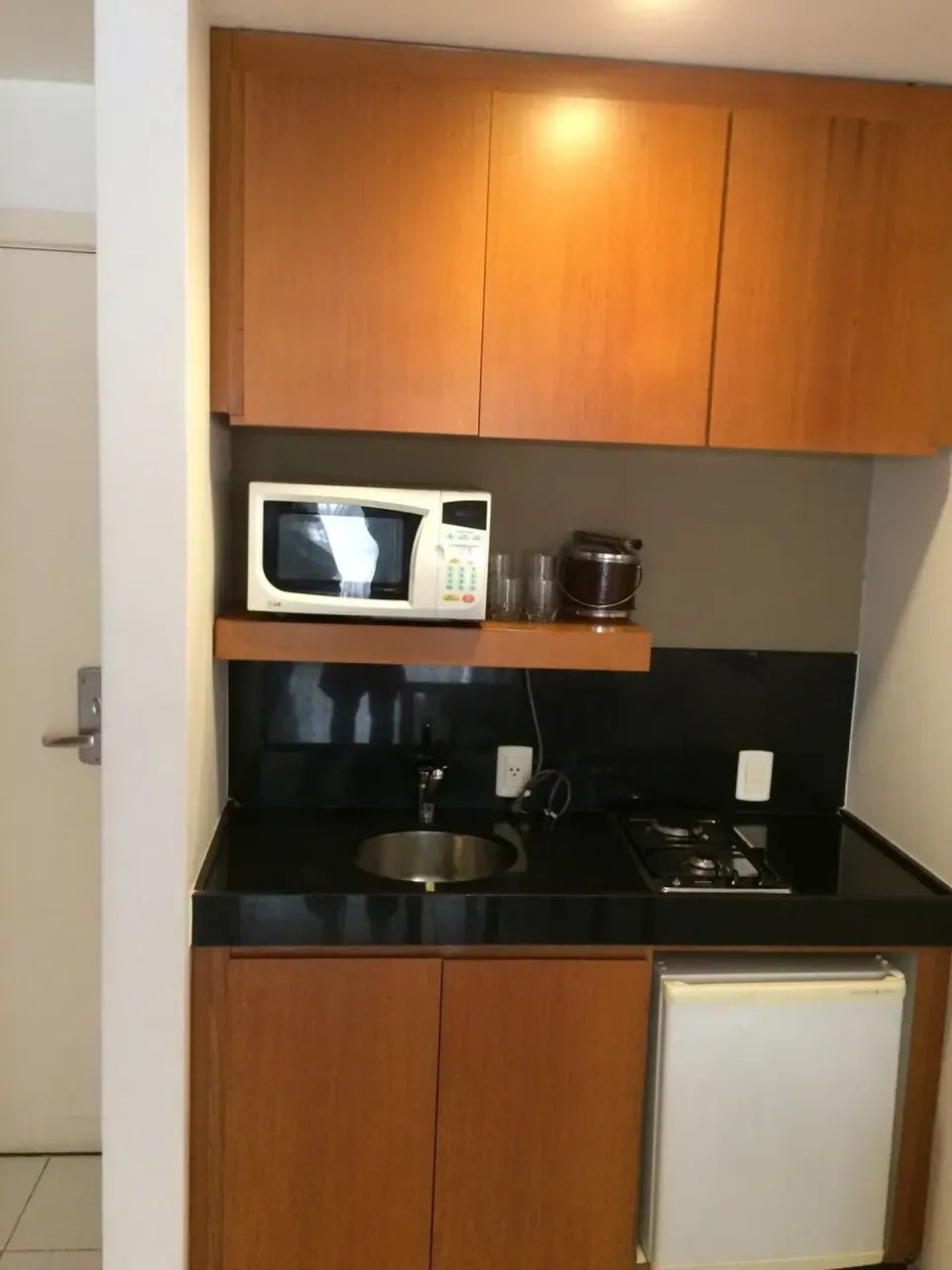 Flat para aluguel possui 41 metros quadrados com 1 quarto - Foto 2