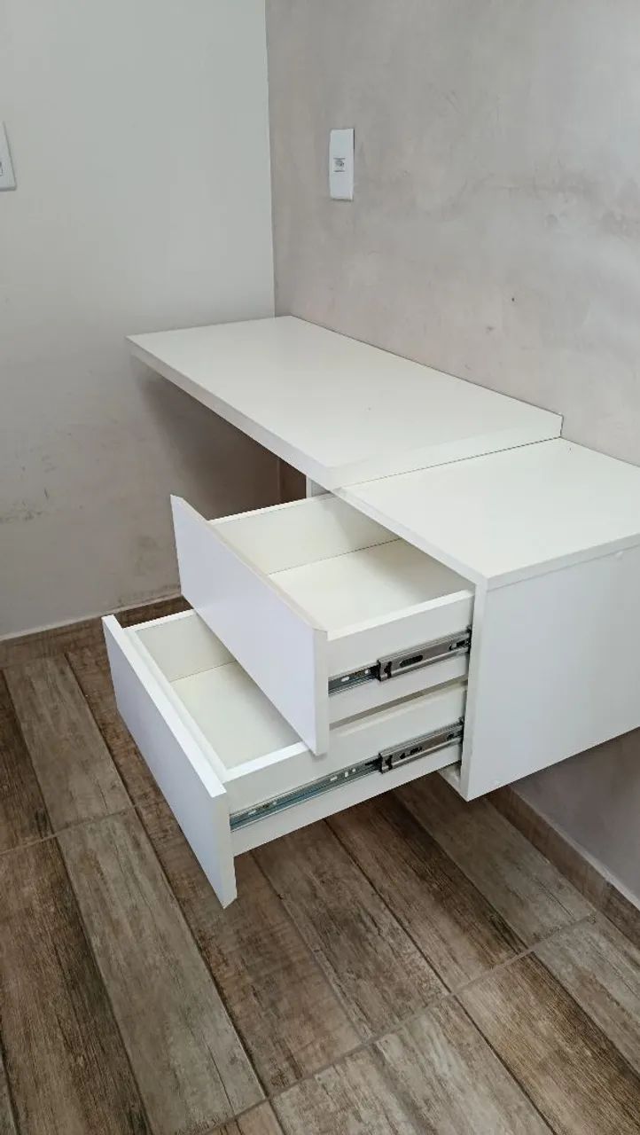 Escrivaninha MDF semi nova - Foto 3