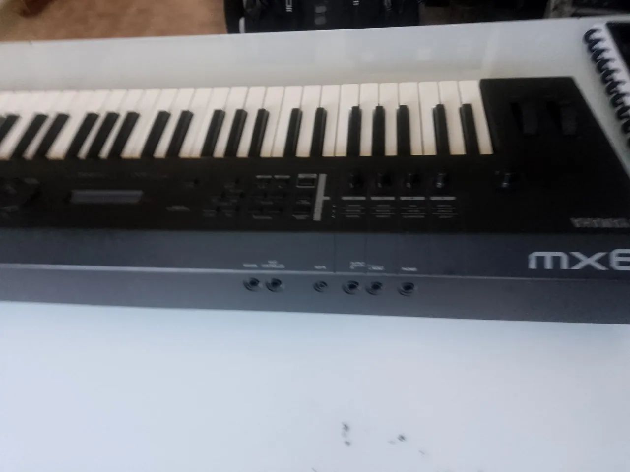 Teclado Yamaha mx61 - Foto 2