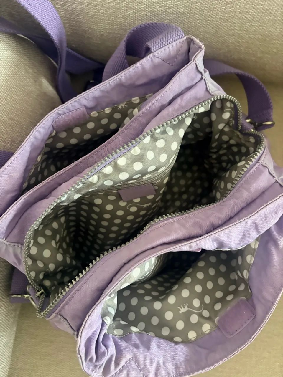 Bolsa Kipling Fairfax Lilás Original (Com Macaco) - Foto 2