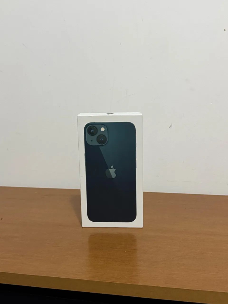 Caixa de Iphone 13 preto
