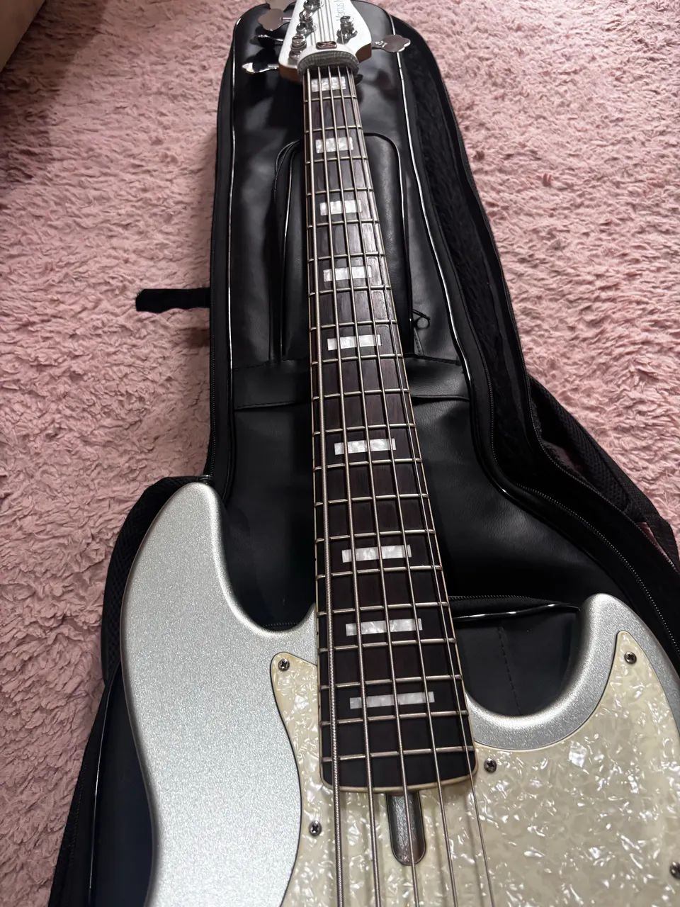 Vendo baixo Marcus miller V 07 