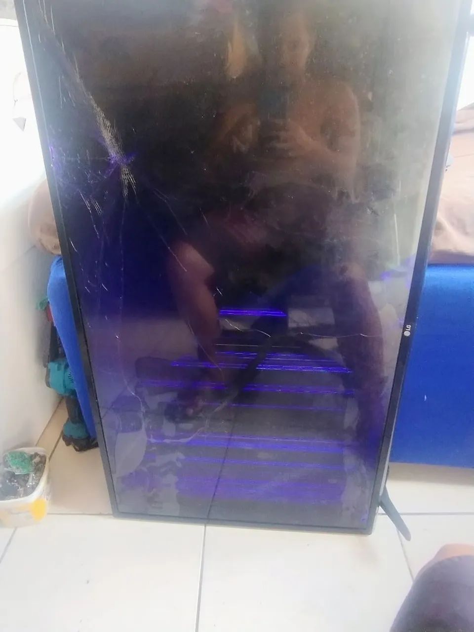 Vendo tv LG de 43 polegadas pra retirada de pecas  - Foto 2
