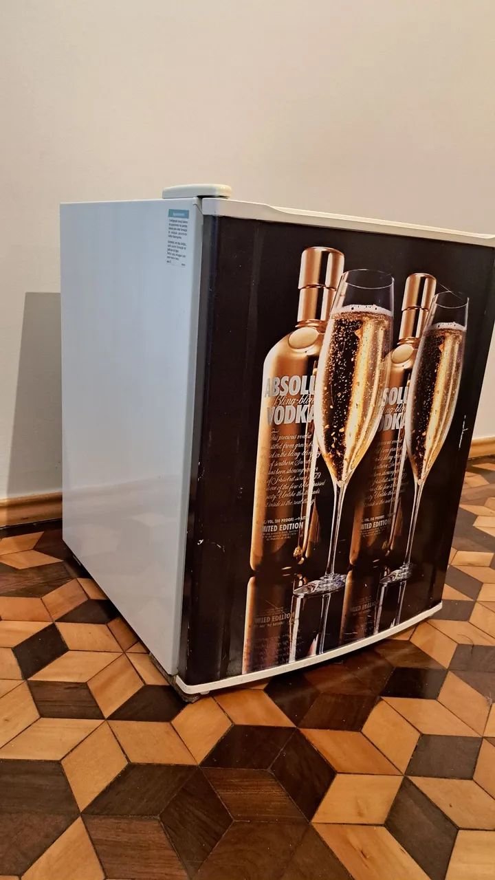 FRIGOBAR ELETROLUX RE80 (80Litros) - Foto 3