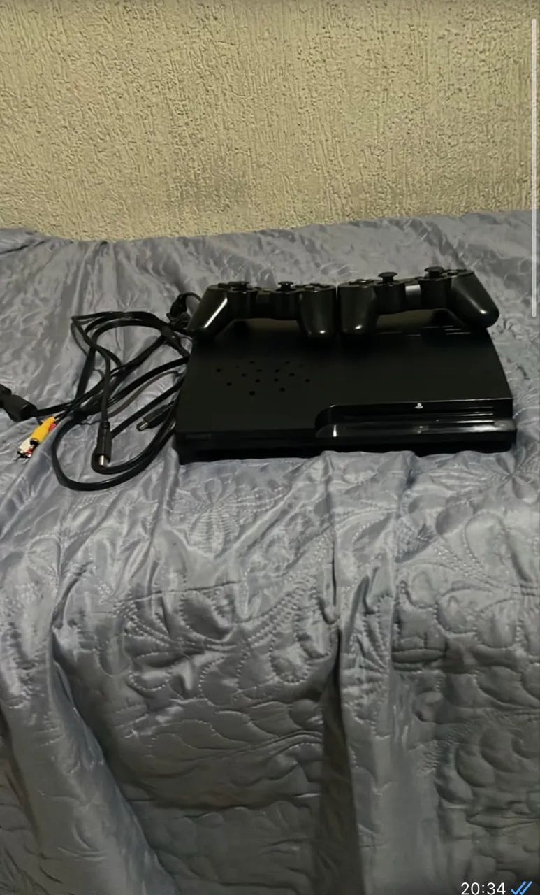 Ps3 slim em ótimo estado 