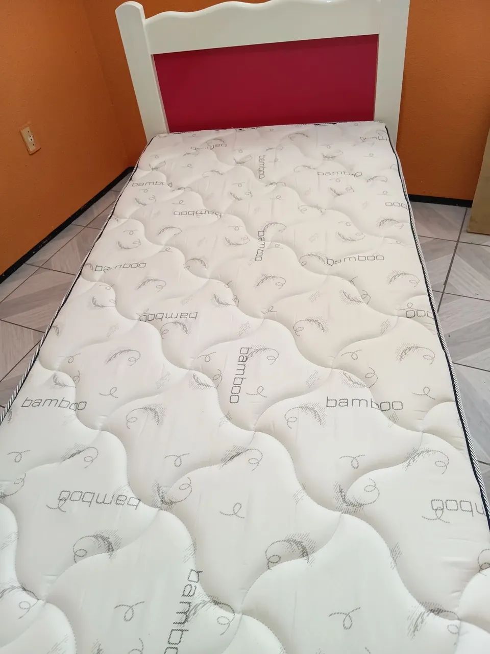 Cama solteiro e colchão 