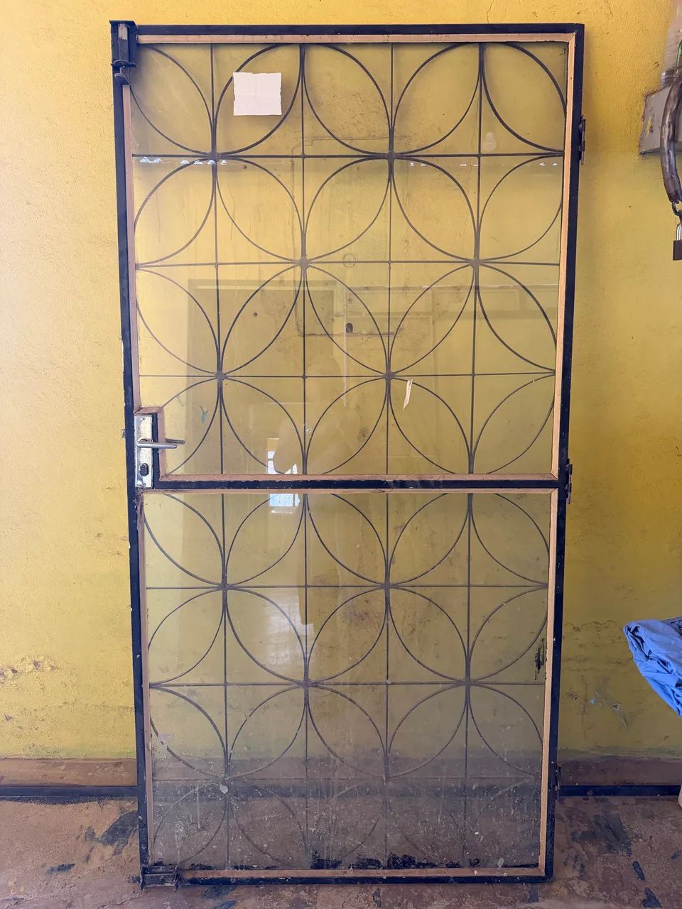 Porta de ferro com vidros transparentes 2,10mX2,00m - Foto 3