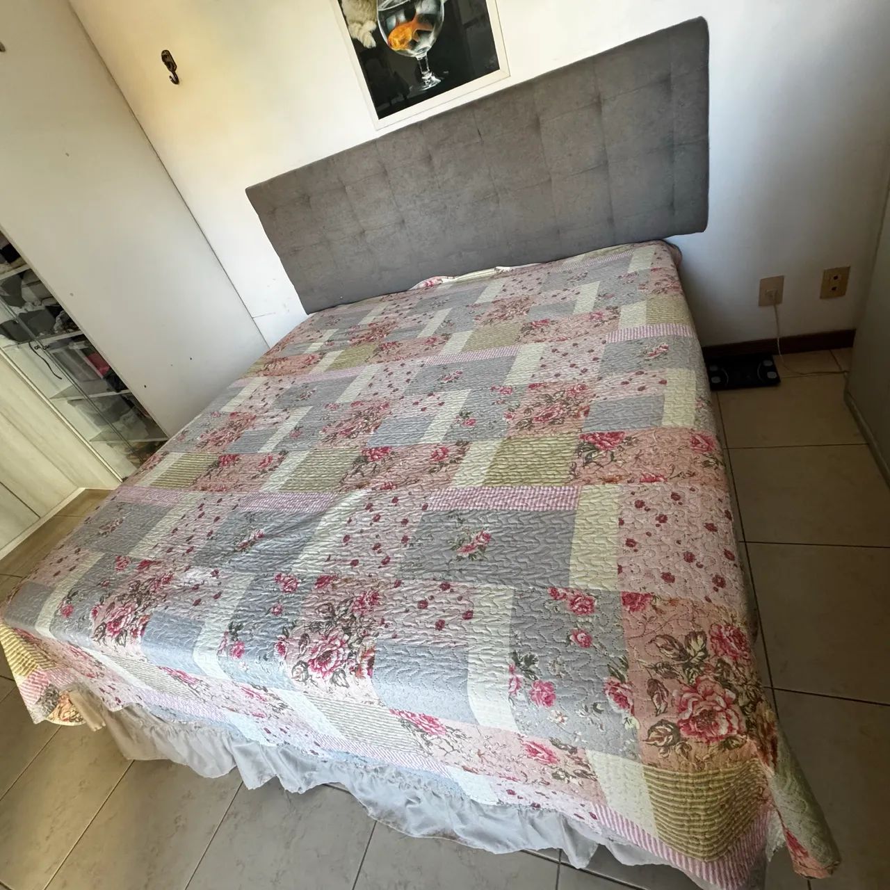 Vende-se Cama Super King  medindo 2x2m.no valor de R$2.000,00.Por motivo de mudança   - Foto 5