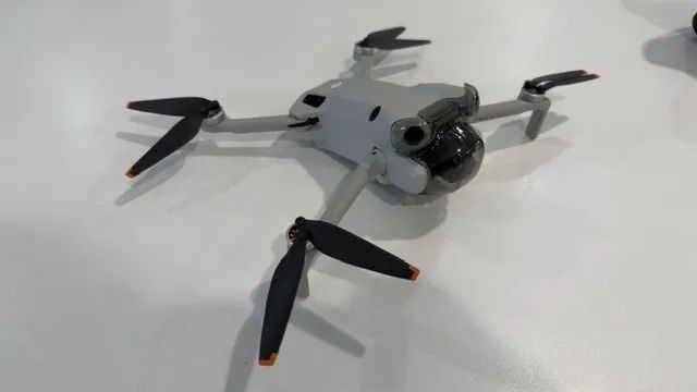 DJI Mini 4 Pro Fly More Plus - Foto 2
