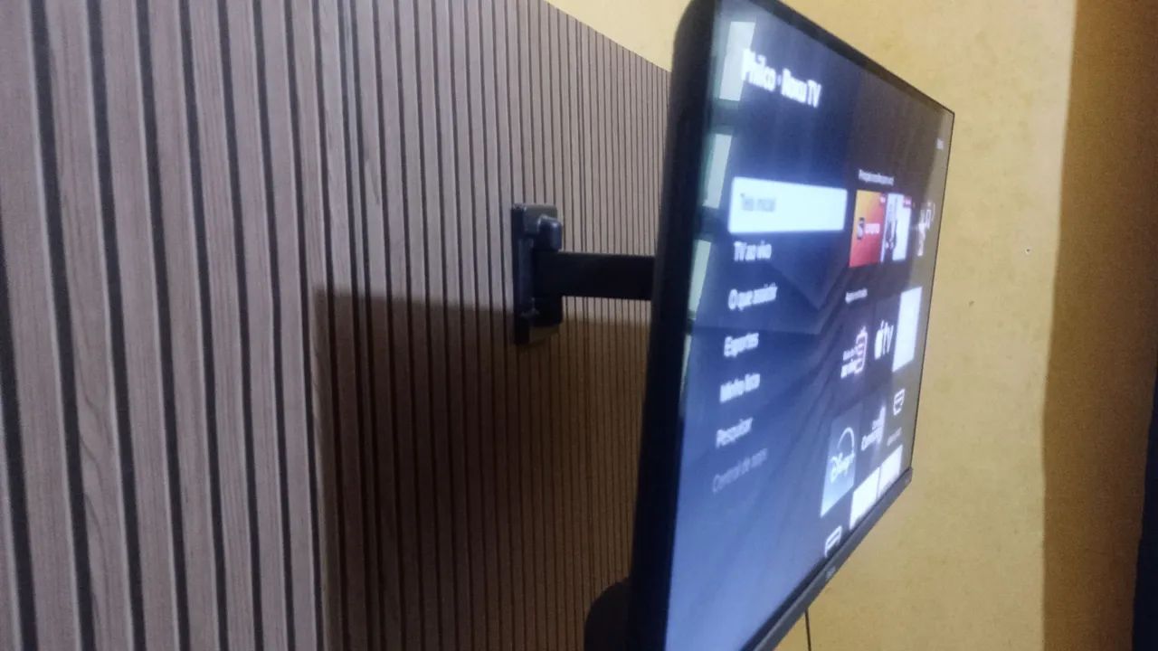 Vende-se Smart TV Philco 32" com suporte de parede.  - Foto 2