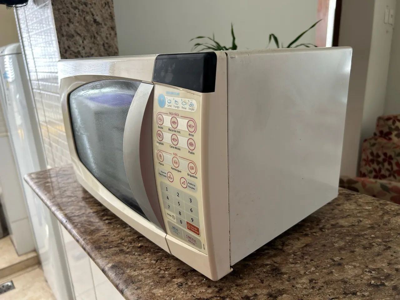 Microondas Electrolux 20L 127v Funcionando Perfeitamente - Foto 4