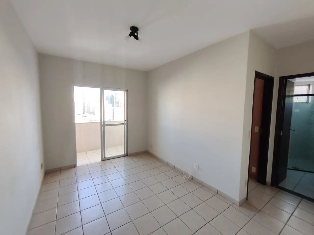 Apartamento para alugar no Edifício Castello Forte, Centro de Londrina - Foto 3