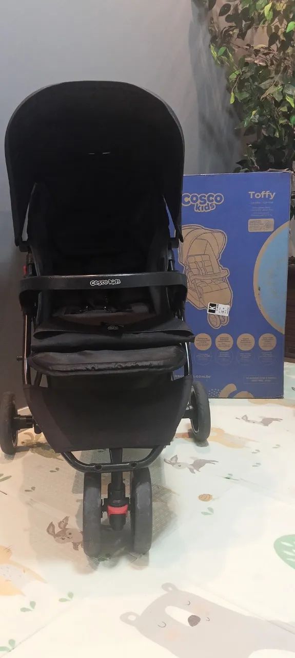Carrinho de bebê com bebê Conforto. - Foto 4