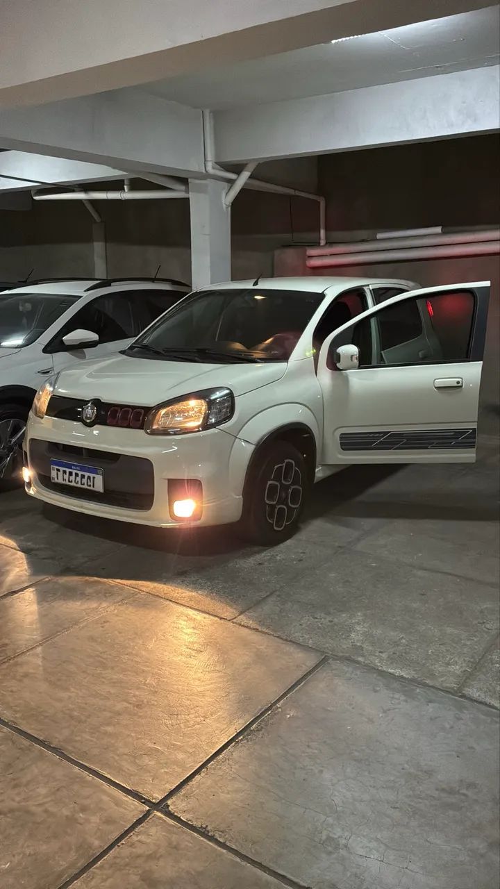 Fiat Uno Sporting 1.4 EVO Fire Flex 8V 4P 2016