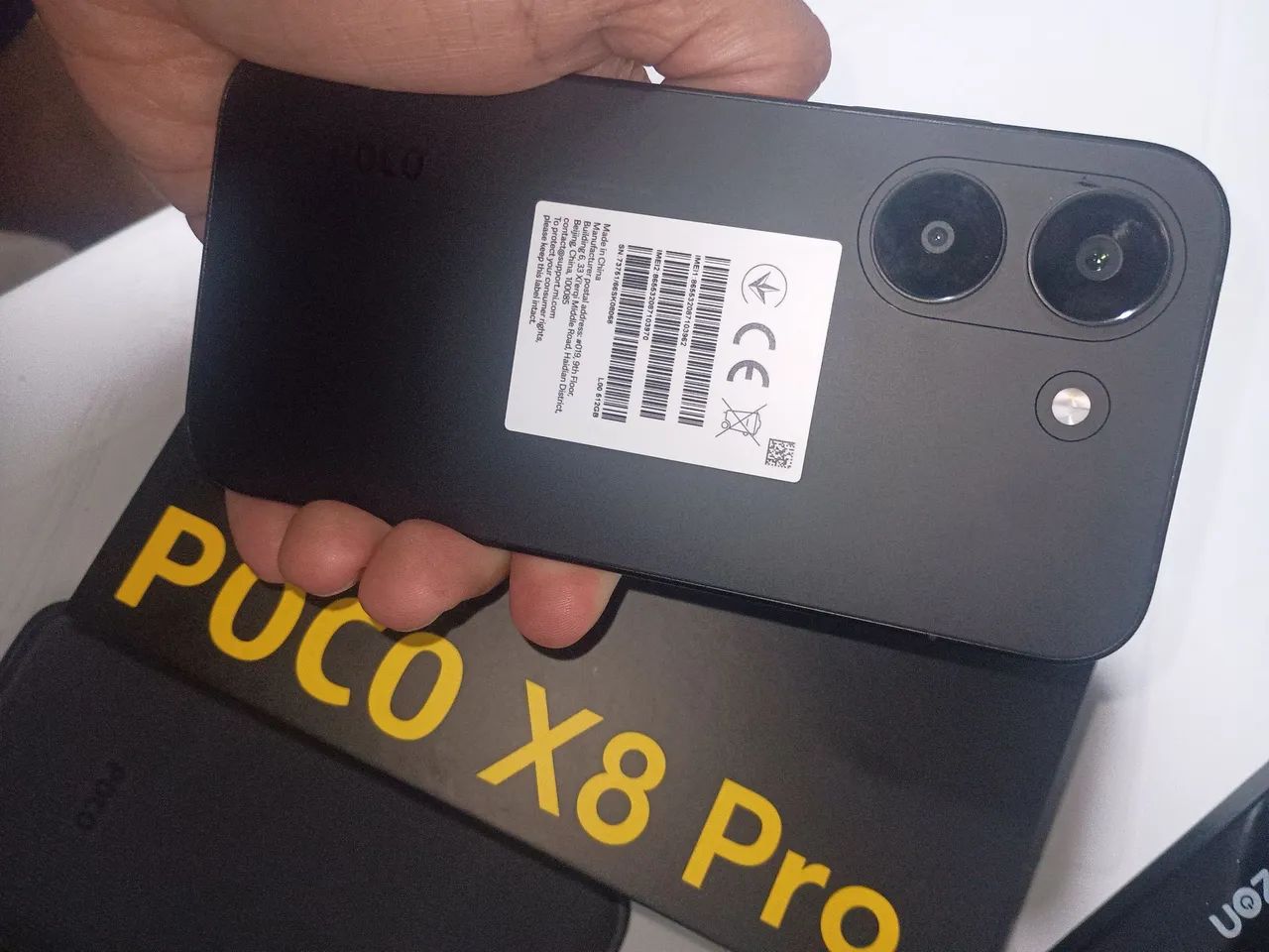 Vendo poco x8 pro 512 gb e 12 de ram