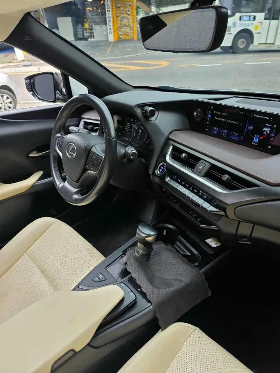 Lexus UX-250h Luxury 2.0 16V Aut.(hybrid), foto 11 de 19