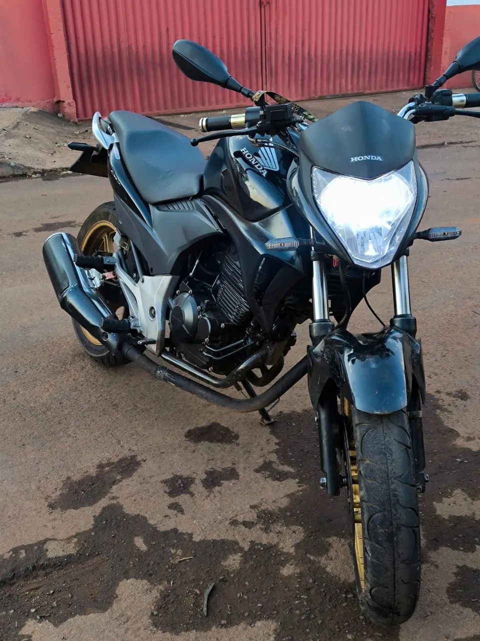 HONDA CB 300R BEM CONSERVADA  - Foto 2