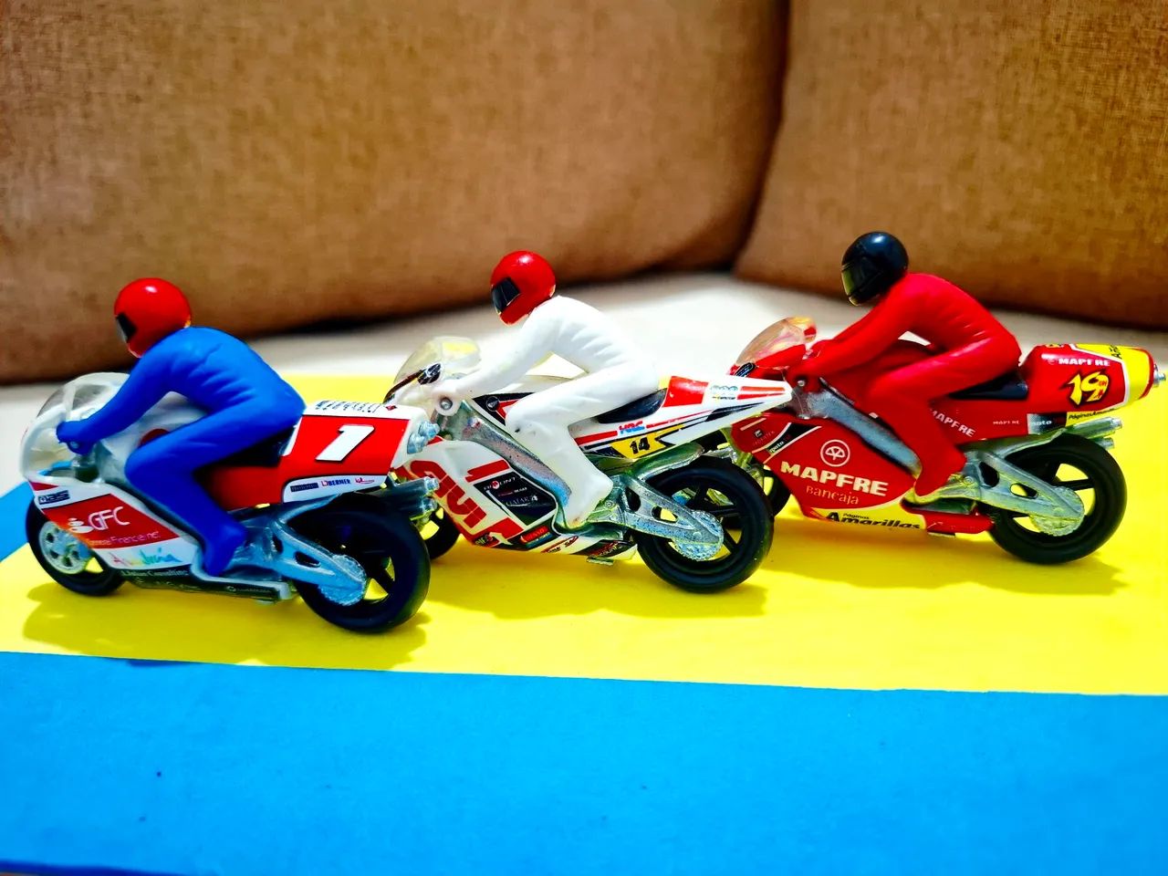 Miniaturas de Motos de Corrida 1:29  - Foto 5