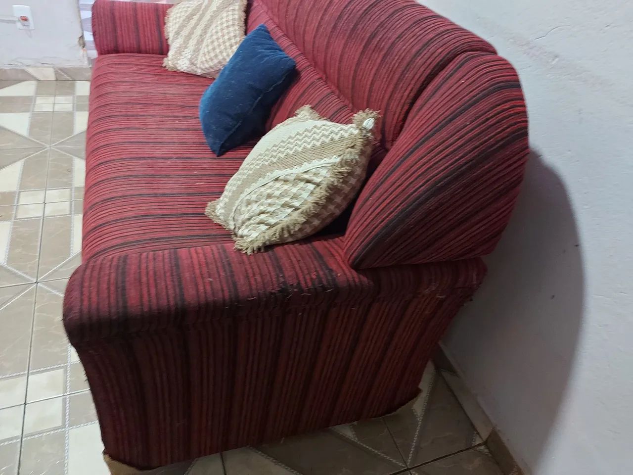 Vendo sofá de 3 e 2 lugares - Foto 6