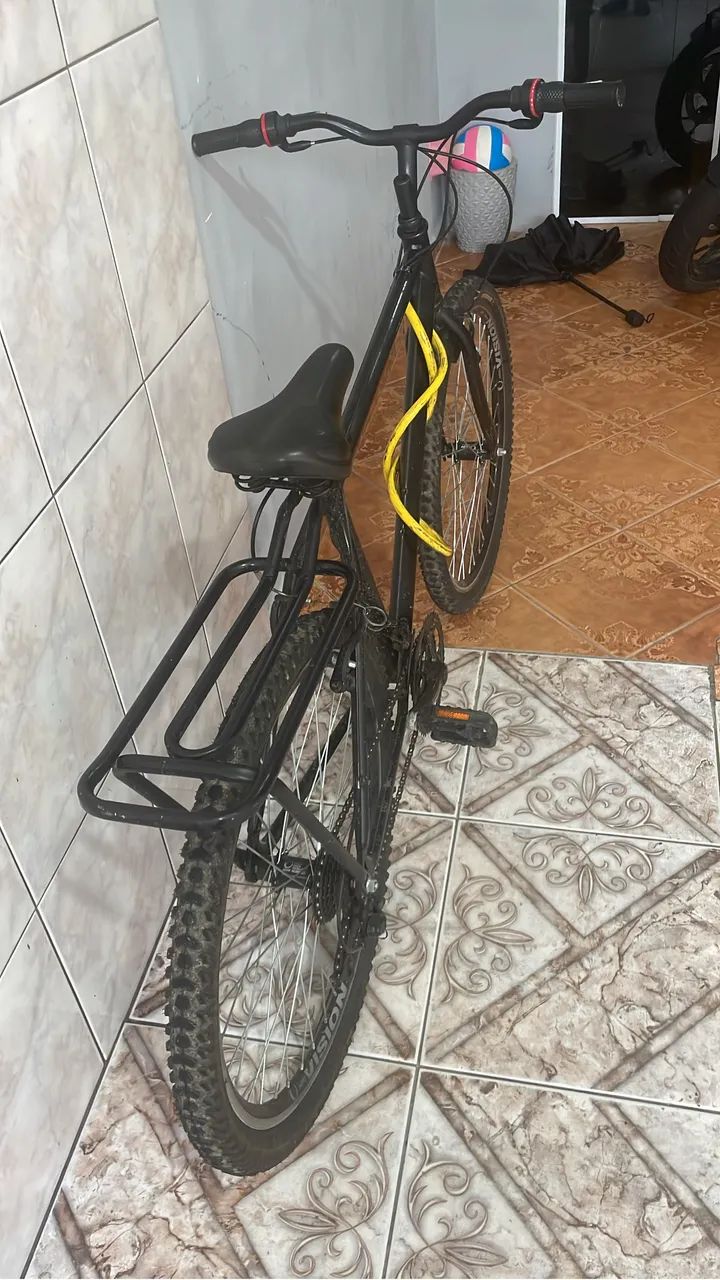 bicicleta aro 26 preta - Foto 4