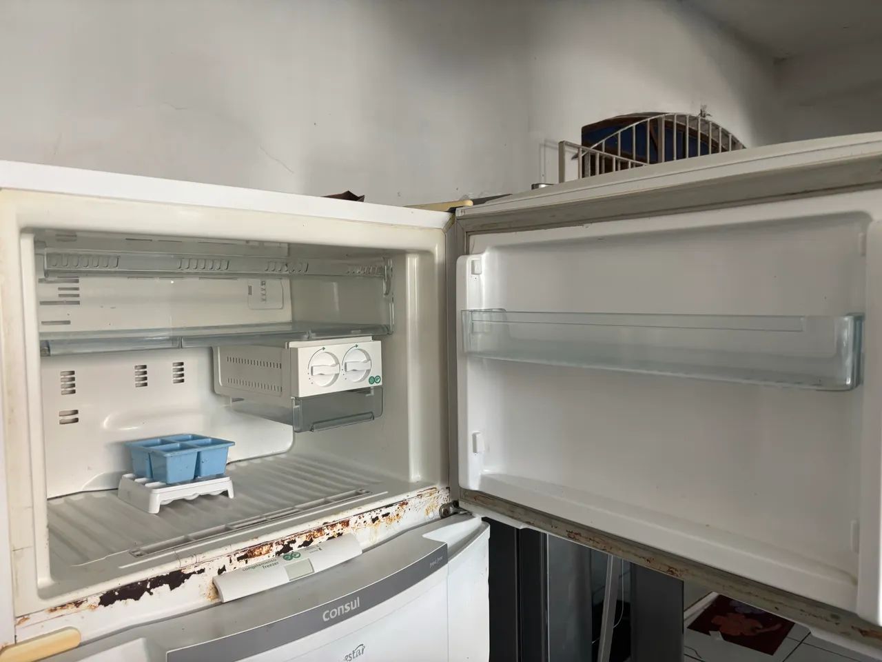 Geladeira cônsul gelando bem 
