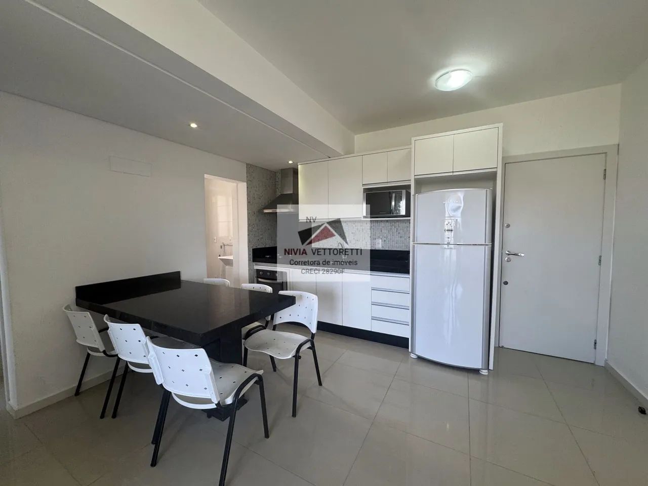 Apartamento mobiliado 2 dormitórios - 400 metros do mar! - Foto 5