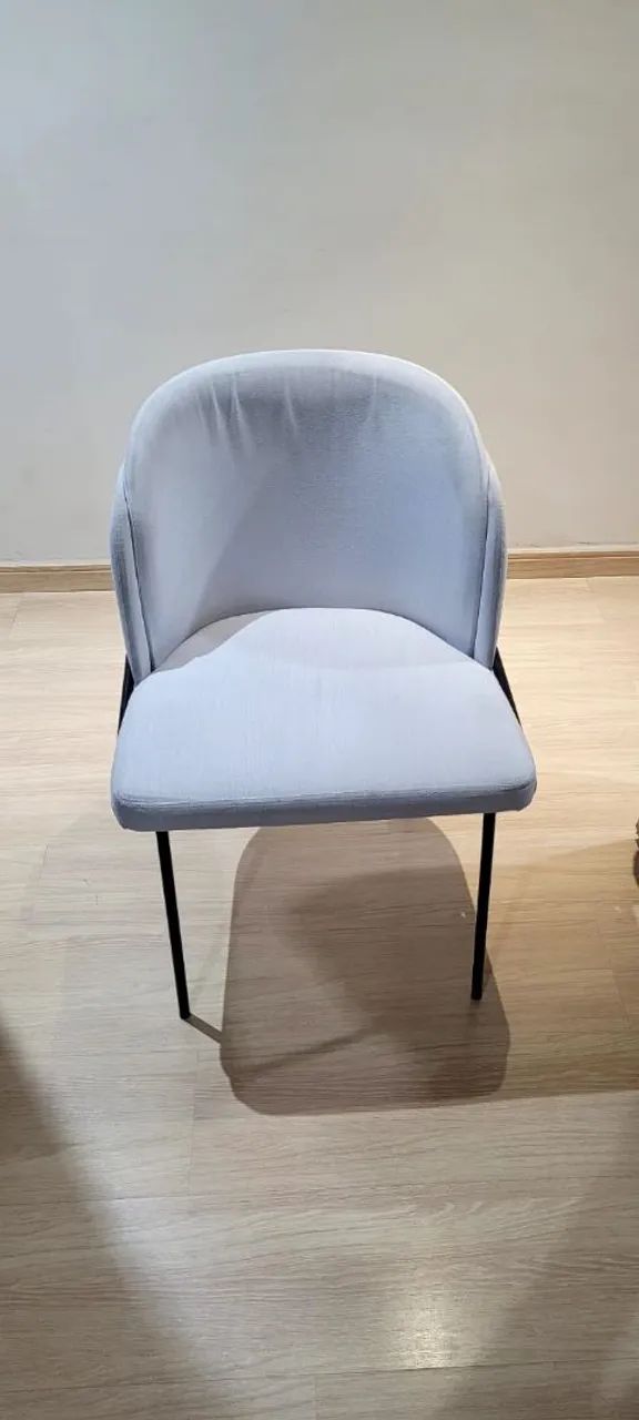 Vendo 4 cadeiras, semi novas  - Foto 3