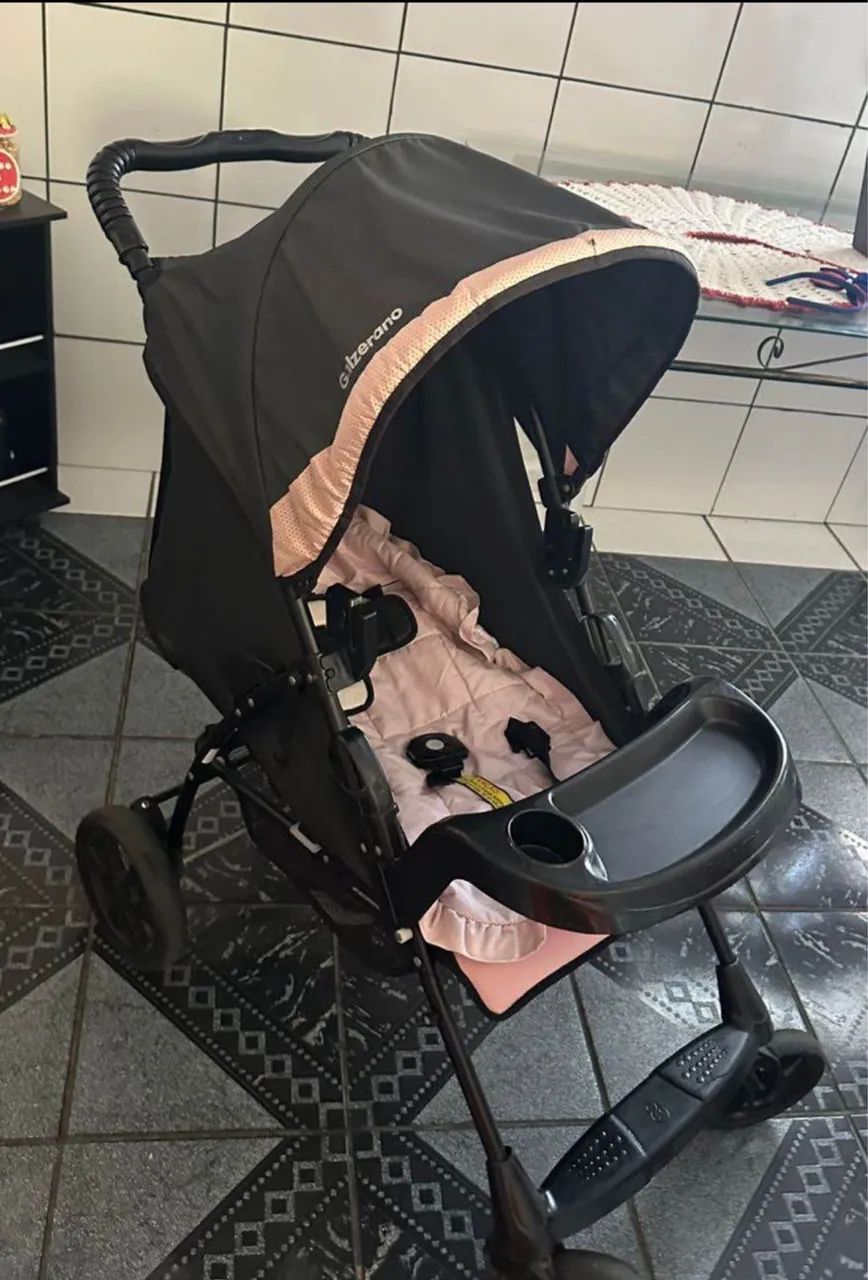 Vendo carrinho de bebê 