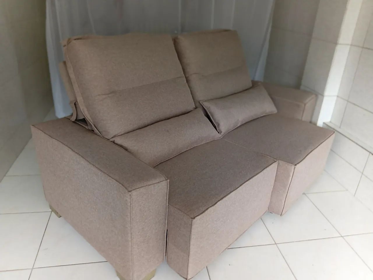 Sofá retrátil e reclináveis novo