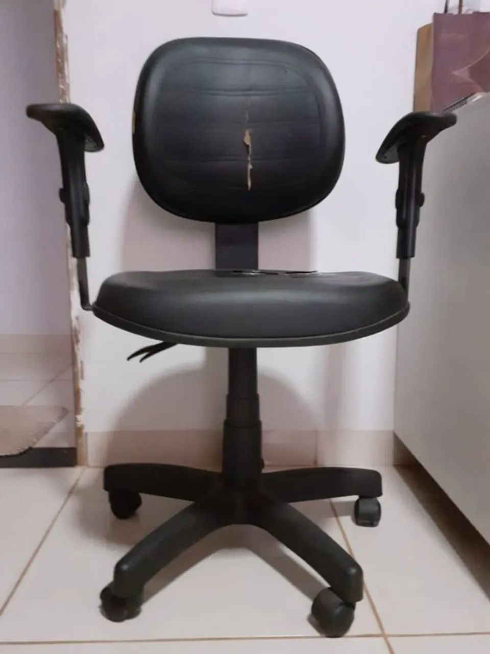 Cadeira de Escritório com Rodinhas e Ajustável - Foto 3