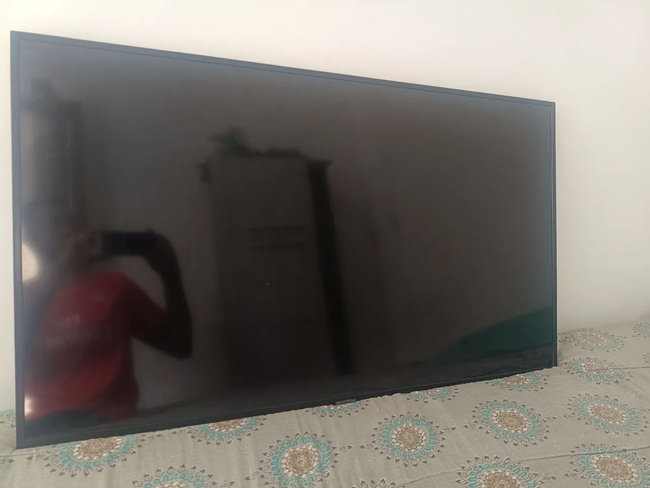 Vendo Smart TV Samsung de 50 polegadas, modelo UN50RU7100, com resolução 4K (Painel RGB) - Foto 2