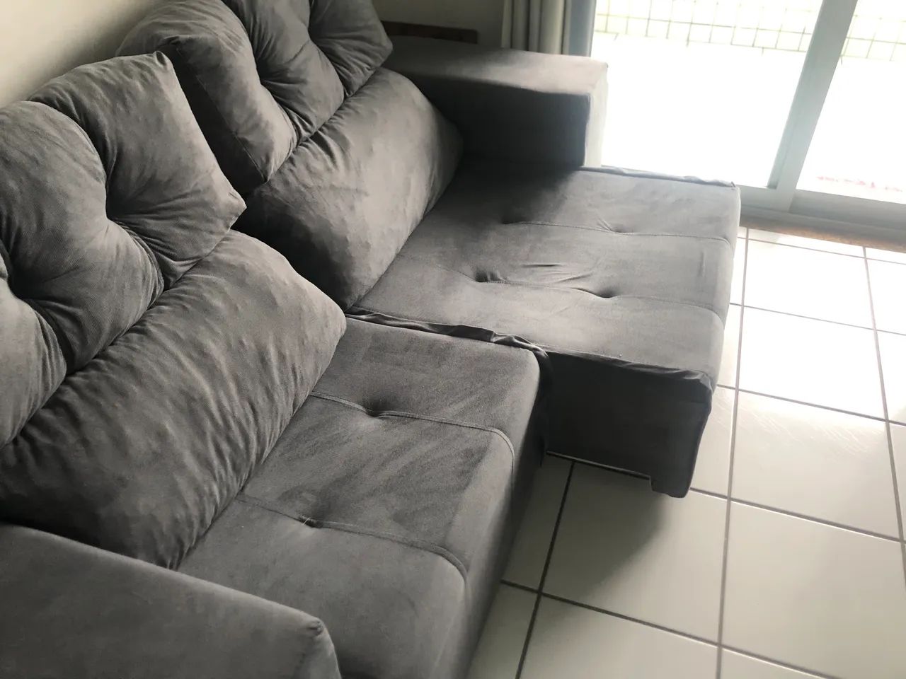 Sofá Retratil cinza - Foto 3