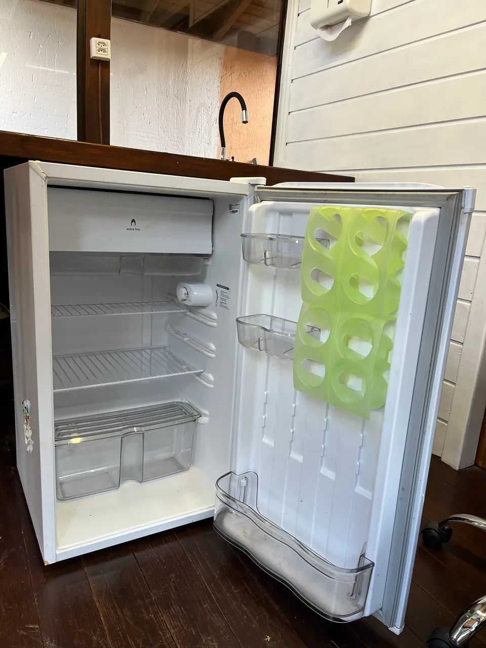 Vendo frigobar CÔNSUL 117L