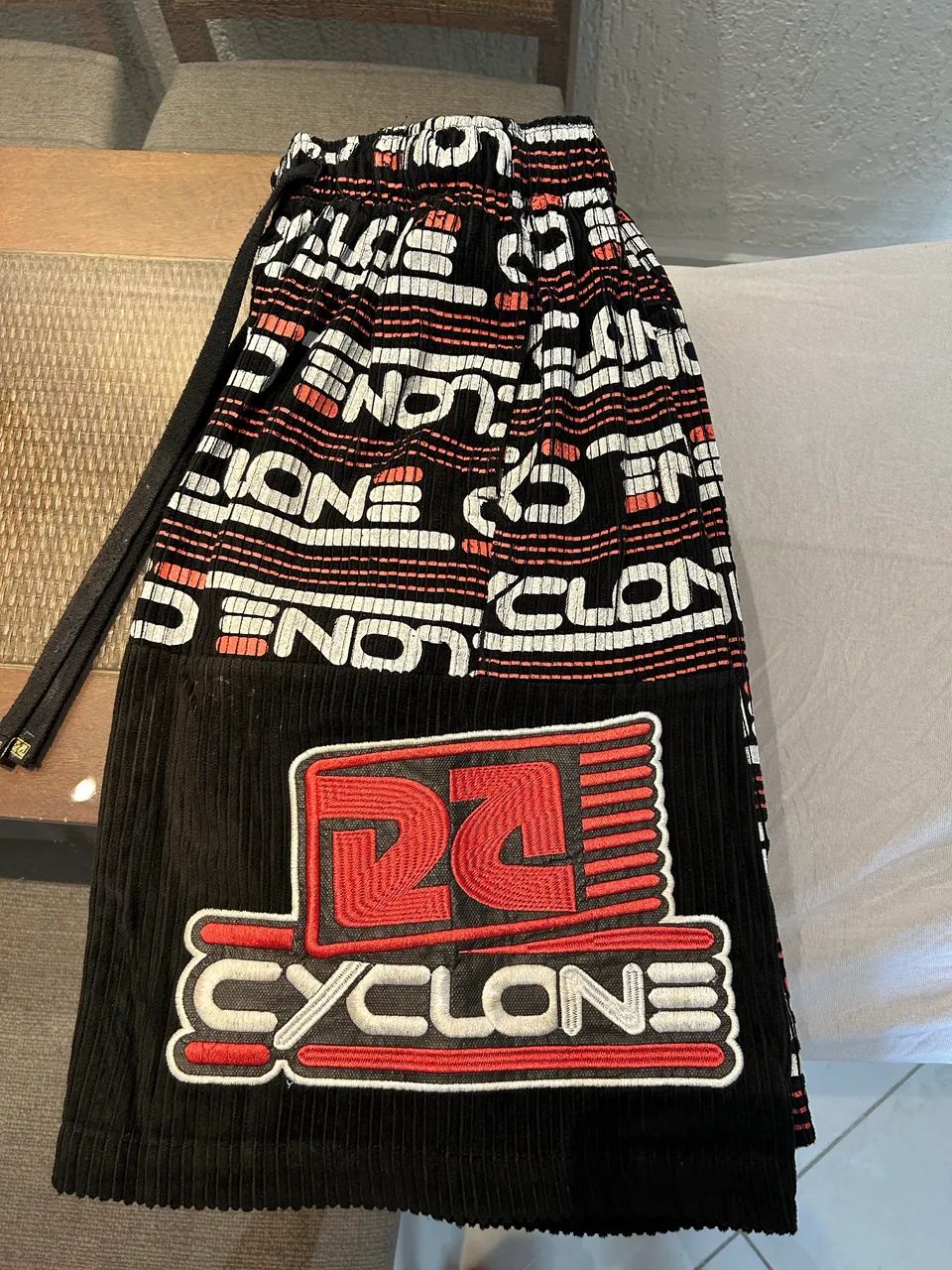 Bermuda Cyclone Original! - Foto 2