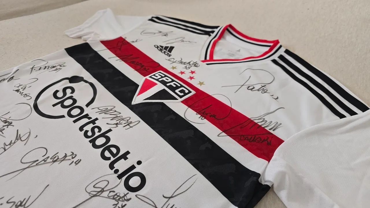 Camisa Oficial São Paulo FC 2023 - Elenco Campeão da Copa do Brasil - Autografada - Foto 2