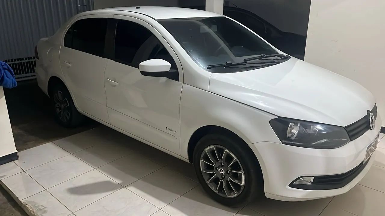 Volkswagen Voyage 2014